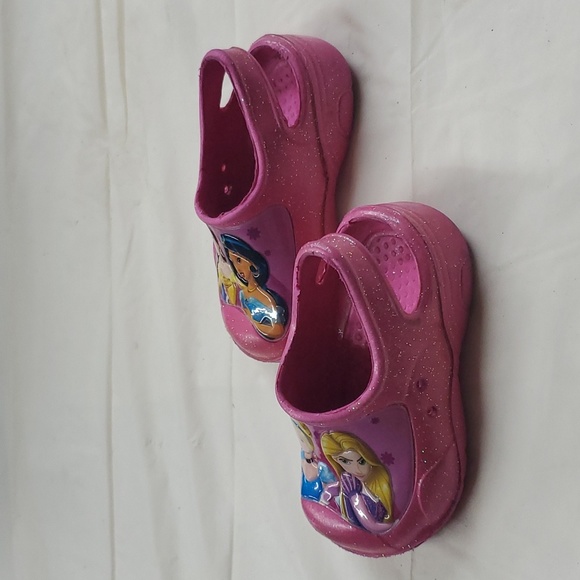 Shoes - Picture 2 of 4